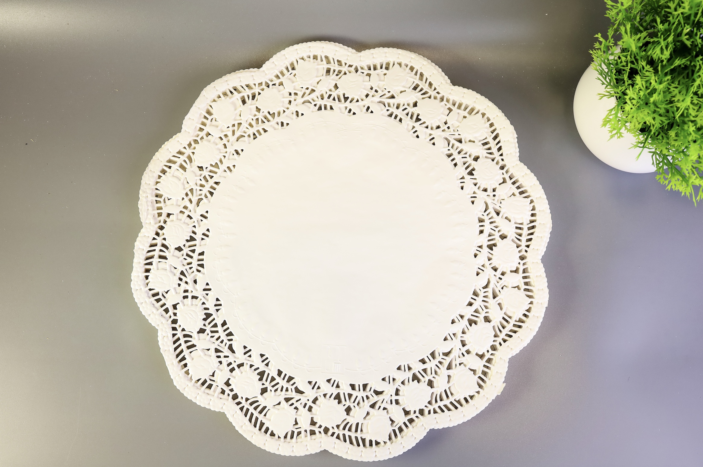 Ажурная бумажная салфетка 