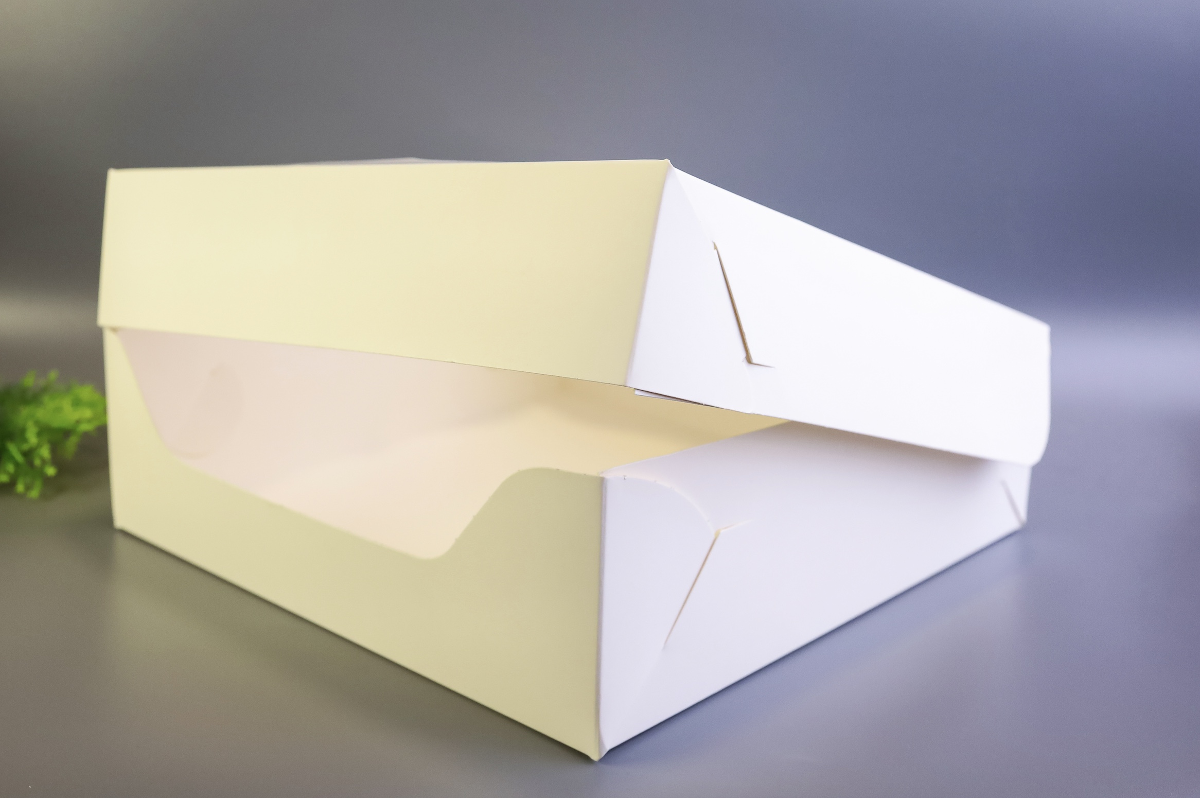 Коробка для торта с окном, белая 